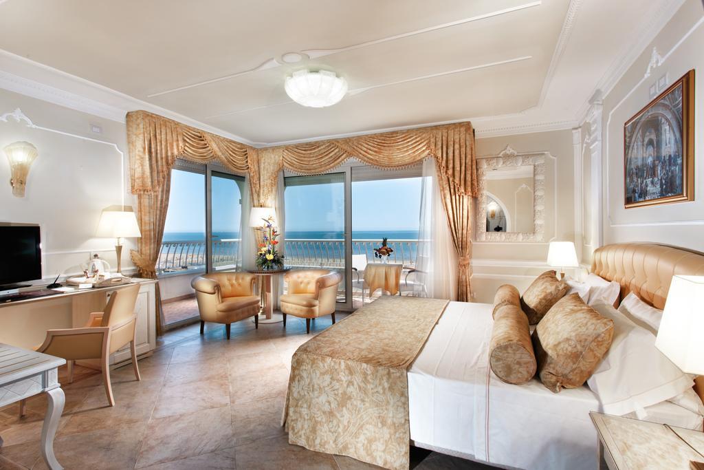 Hotel Gambrinus Червія Екстер'єр фото